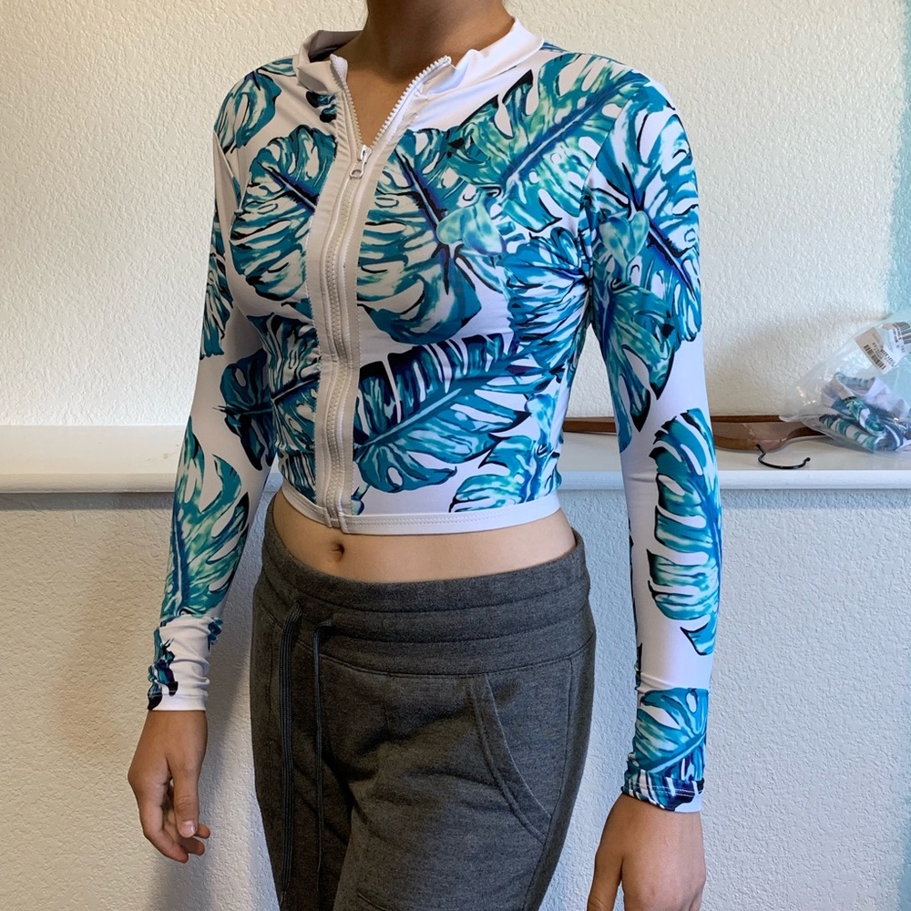 Long Sleeve Rash Guard European Bikini Tropical - Picture 8 of 8